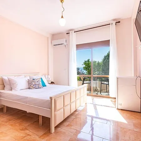 Radhima Res 112 - Double Room, Sea View Appartement