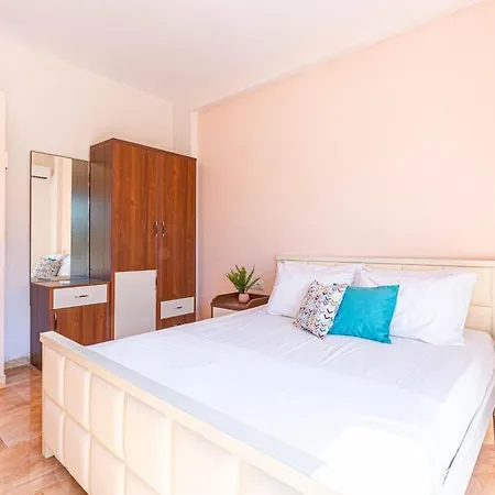 Radhima Res 112 - Double Room, Sea View Appartement