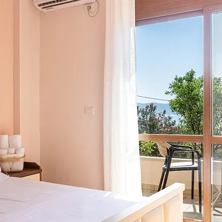 Radhima Res 112 - Double Room, Sea View *